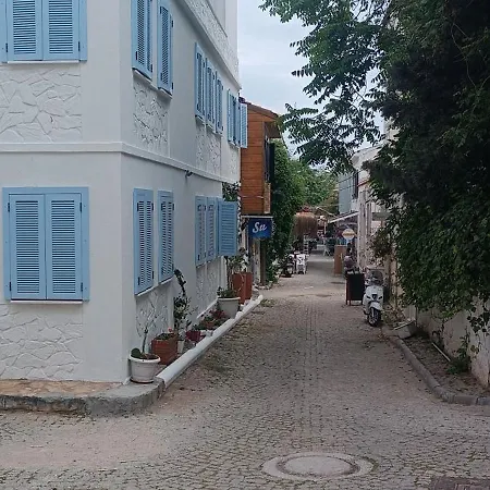 Su Bozcaada