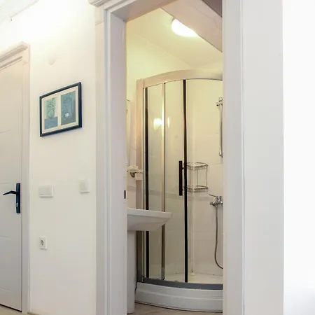 Otel Su *